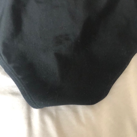 🌻❄️🍀Black bikini bottoms with slits on the sides🍀❄️🌻 - Picture 4 of 6